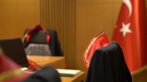HSK'dan Şok Karar: Çok Sayıda Hakim ve Savcı Görevden Alındı!