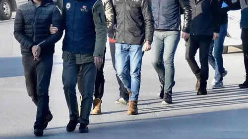 İstanbul’da İki Suç Çetesi Çökertildi: 5 Şüpheli Gözaltına Alındı