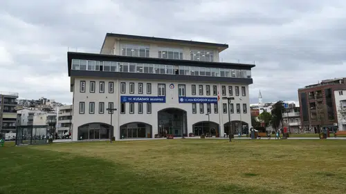 Kuşadası Belediyesi'nde Üçüncü Dalga Operasyon: 12 Şüpheli Gözaltında!