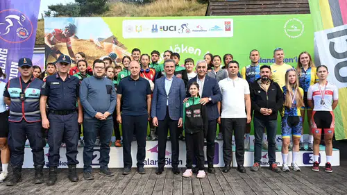Palandöken MTB Cup’ta Şampiyonlar Ödüllerini Aldı