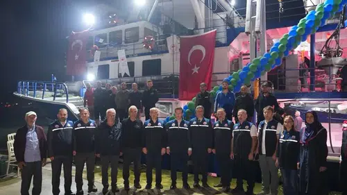 Rize’de Balıkçılar “Vira Bismillah” Dedi: Yeni Av Sezonu Dualarla Başladı
