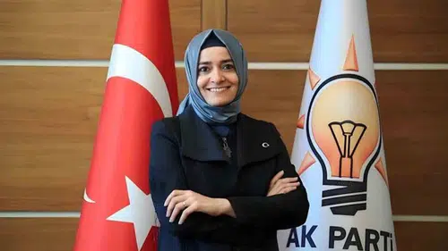 AK Parti Genel Başkan Yardımcısı Fatma Betül Sayan Kaya Görevlerinden Affını İstedi