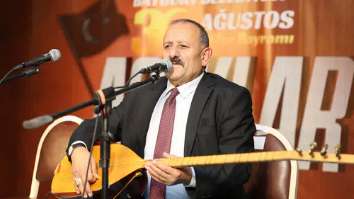 Bayburt’ta Âşıklar Zafer Bayramı İçin Söyledi