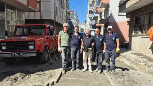Beşikdüzü’nde Parke Çalışmaları Sürüyor