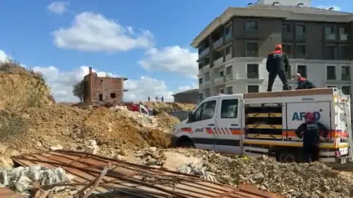 Başakşehir'deki İnşaat Alanında Göçük Faciası: 1 İşçi Hayatını Kaybetti