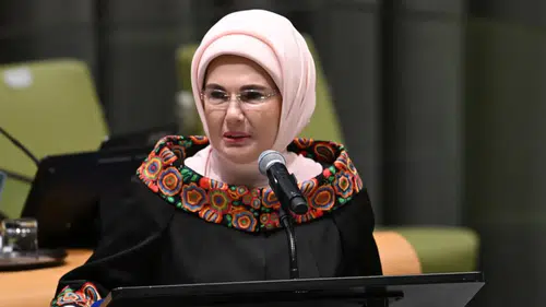 Emine Erdoğan'dan BM kürsüsünden küresel çağrı: Kullan-at kültüründen uzaklaşmalıyız