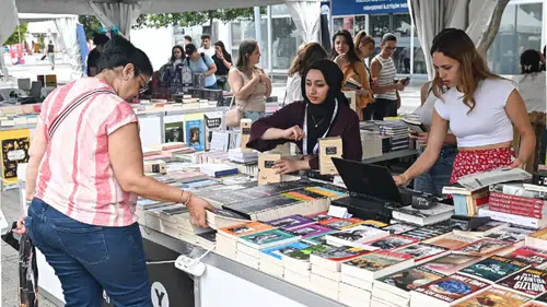 Kültürpark'ta İZKİTAP Günleri Heyecanı Başladı!