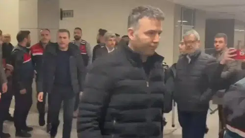 Mehmet Akif Ersoy, "Veyis Ateş hakkımda asılsız iddialarda bulundu!" dedi.