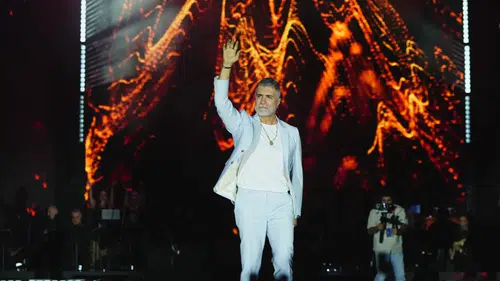 Özcan Deniz, Kayseri Kültür Yolu Festivali'nde Unutulmaz Bir Performansa İmza Attı!