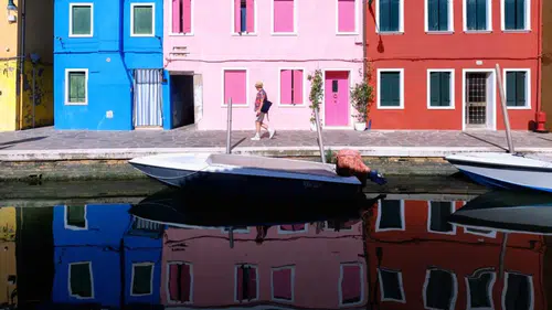 Venedik'in yanı başında rengarenk bir dünya! Burano Adası görenleri etkiliyor