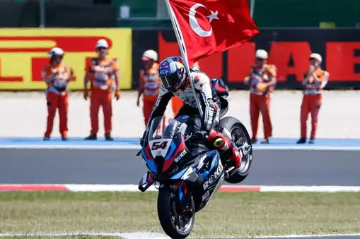 Motosiklet şampiyonu Toprak Razgatlıoğlu kimdir, nereli?