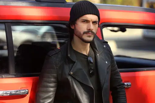 Alperen Duymaz Kimdir, Aslen Nereli, Kaç Yaşında, Hangi Dizilerde Oynadı? Hayatı ve Biyografisi