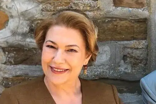 Zeynep Eronat: Yeteneğiyle Parlayan Yıldız ve Hayatına Dair Tüm Bilgiler!