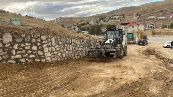 Bayburt Belediyesi, yaşam kalitesini artırmak için çeşitli hizmetlerle kenti güzelleştiriyor