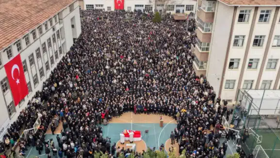 Öğretmen Fatma Nur Çelik son yolculuğuna uğurlandı