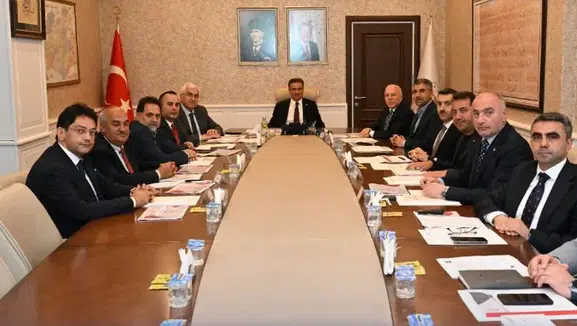 Erzurum’da Hayvancılığa Dev Yatırım: Aziziye Besi TDİOSB Projesinde Süreç İlerliyor