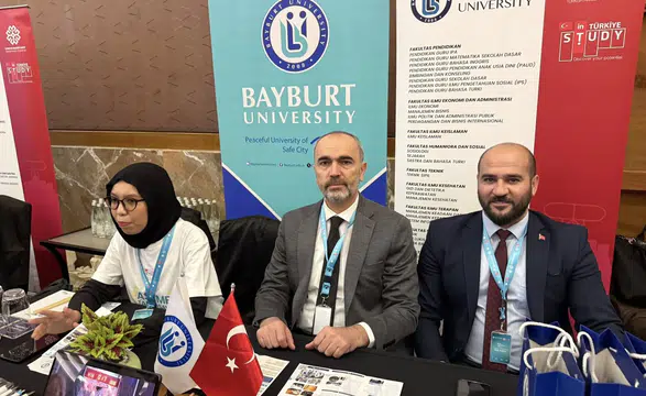 Türkiye Üniversiteleri Eğitim Fuarı, Endonezya'da Aday Öğrencilerle Buluştu