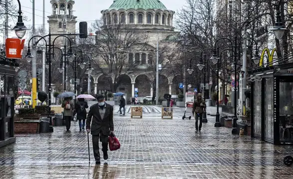 Bulgaristan'da art arda bomba ihbarları: Çalışanlar tahliye edildi