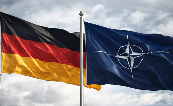 Almanya, Hürmüz Boğazı'ndaki askeri operasyona katılmayacak, diplomatik çözüm vurgusu yaptı.