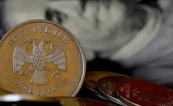 Rusya'nın Rezervleri Mart Ayında Keskin Düşüş Gösterdi: Ekonomik Zorluklar Derinleşiyor!