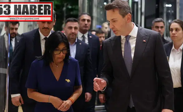 Venezuela'nın geçici devlet başkanı Rodriguez Türkiye'ye geldi, Erdoğan ile görüşecek