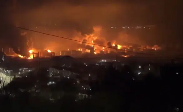 Ukrayna'dan Stratejik Hamle: Putin'in Rafinerileri Vuruldu, Motorin Fiyatlarına Keskin Etki!