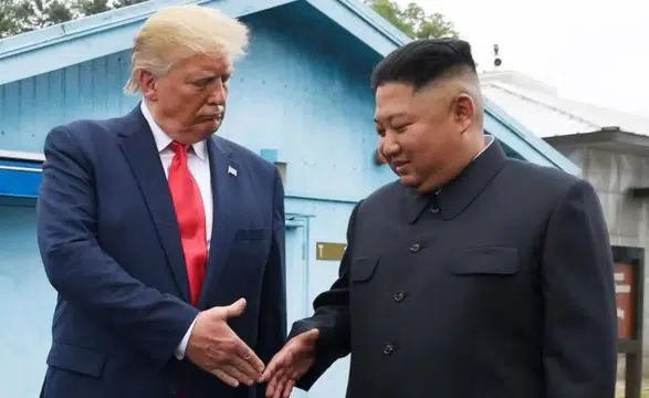 Trump'tan Kim Jong-un hamlesi: Görüşme için talimat verdi
