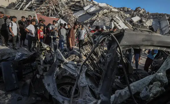 Gazze'de can kaybı 74 bin 22'ye yükseldi