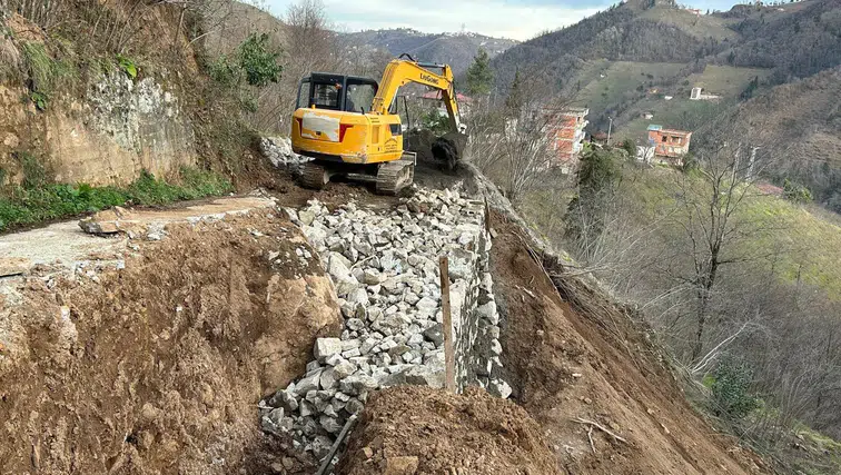 Arsin'de Altyapı Çalışmaları Hızla Devam Ediyor, Başkan Bilgin Çalışmaları Değerlendirdi