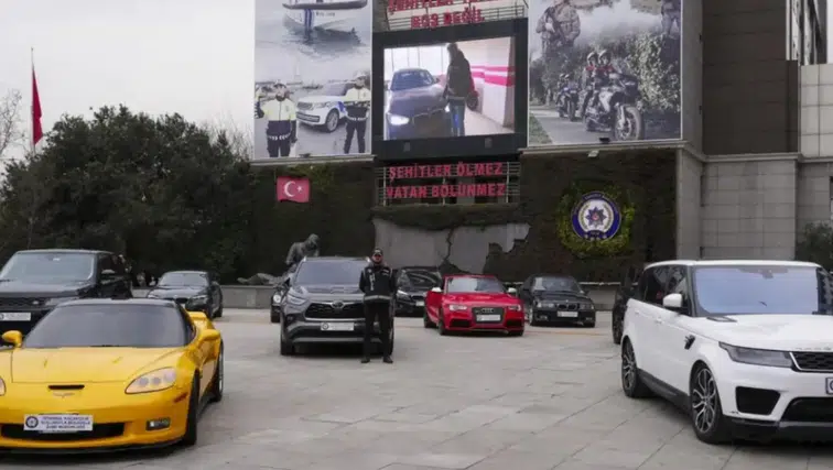 İstanbul’da lüks otomobil operasyonu: 14 gözaltı
