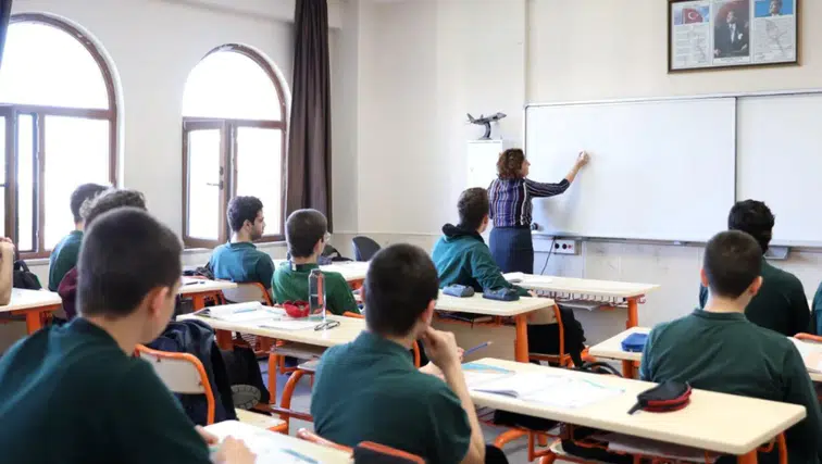 Okullar açıldı, ikinci dönemde sınav maratonu başlıyor!