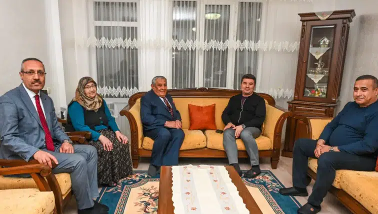 Başkan Dinçer, iftar sofalarında vatandaşlarla buluşuyor