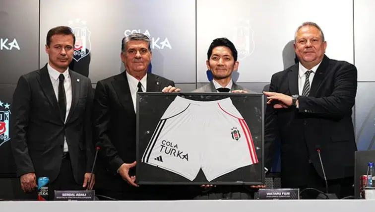 Kartal’dan büyük atılım: Cola Turka ile yeni sponsorluk anlaşması imzalandı!