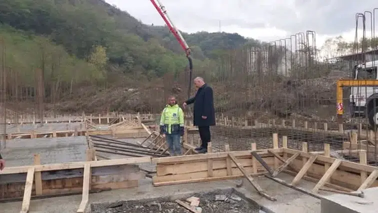 Arsin Belediyesi Fen İşleri’nden Yoğun Mesai