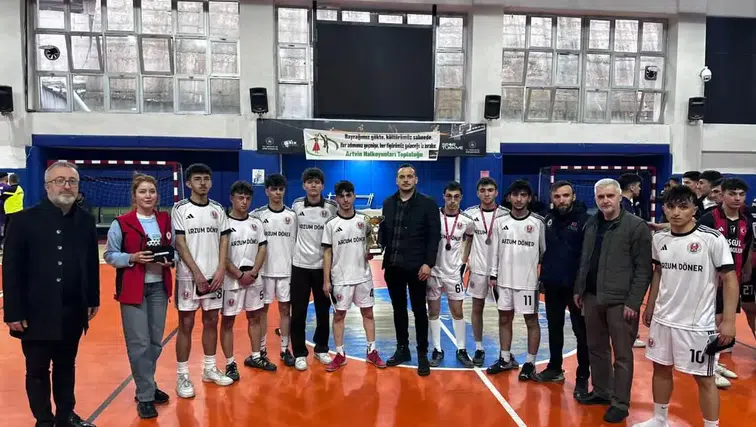 Artvin’de Polis Haftası Futbol Turnuvası Sona Erdi: Şampiyonlar Belli Oldu