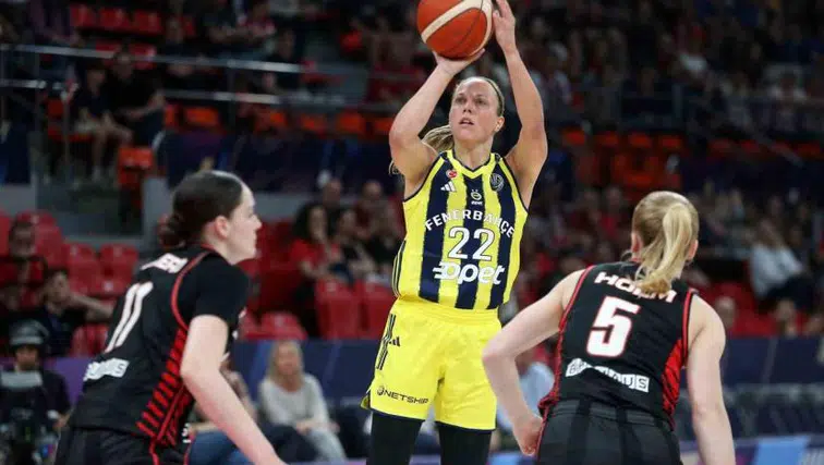 Kadınlar Euroleague'de Türkiye'yi Temsil Eden İki Takım Yarın Şampiyonluk İçin Karşılaşacak!