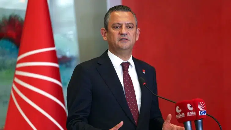 Özgür Özel'den 'videolu' açıklama: 'Bir saldırı altındayız, buradan çıkmayacağız!'