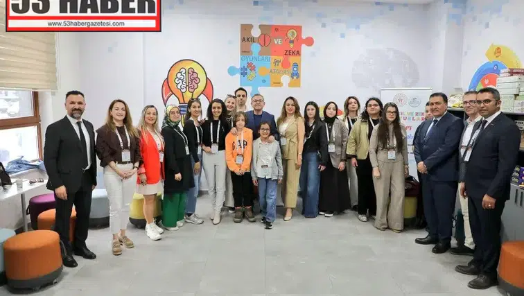 Kars Valisi Ziya Polat, 11. Ulusal Üstün Yeteneklilerin Eğitimi Kongresi'nde Geleceğin Parlak Yıldızlarıyla Bir Araya Geldi!