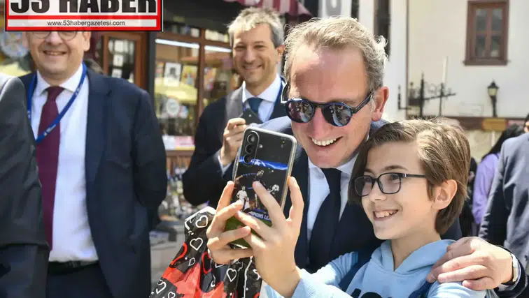 Dilliès, Brüksel'in Tarihi Ulus Kent Merkezi'ni Ziyaret Etti