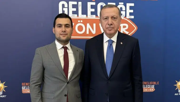 Eski AK Parti Üyesine Yeni Çağ Partisi'nden Yüksek Düzeyde Teklif Geldi!