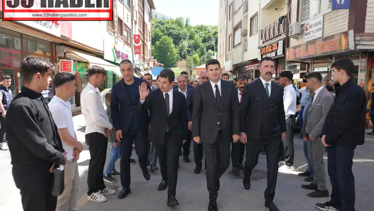 İspir Akademi Hizmete Açıldı, Mustafa Yıldızdoğan Konseri Büyük İlgi Gördü