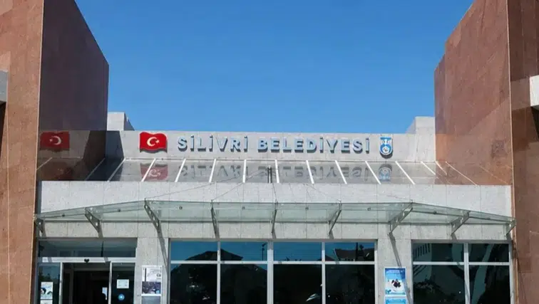 Silivri Belediyesi Özel Kalem Müdürü Aşkın Kaynar: Kimdir ve Neler Yapıyor?