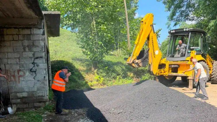 Kendirli'de Asfalt Çalışmaları Aralıksız Sürüyor