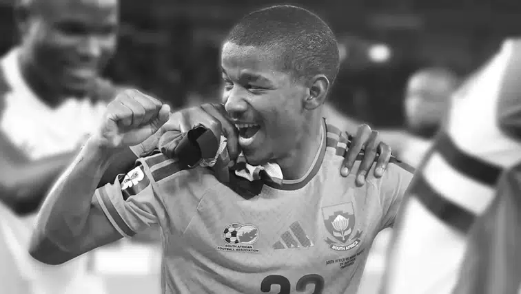 Dünya Kupası'nda mücadele eden Güney Afrikalı futbolcu vefat etti!