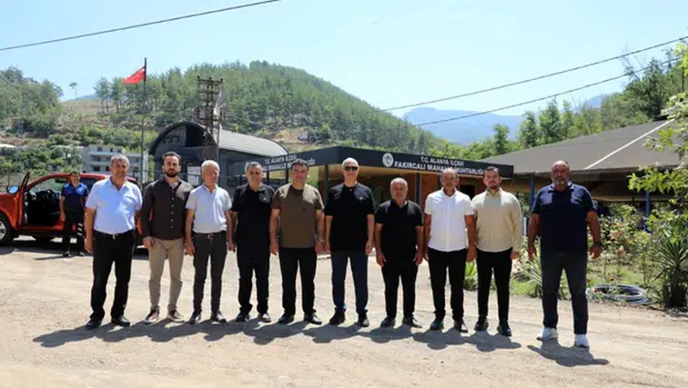 Alanya'nın Kırsal Kesiminde Yoğun Yol Yapım Çalışmaları Devam Ediyor