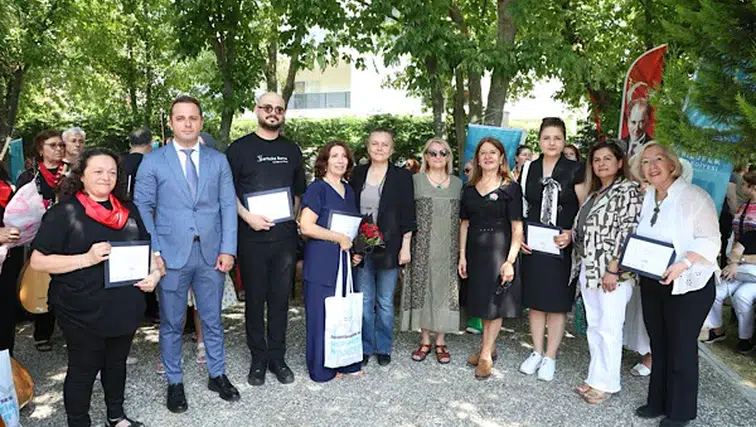 Nilüfer’de "Olgun Gençler" yıl sonu sergisi açıldı