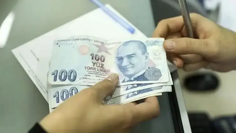 Memur ve 4C memur emeklisi maaş farkı yattı mı, ne zaman yatıyor? Çalışma ve Sosyal Güvenlik Bakanlığı takvimi yayımladı mı?