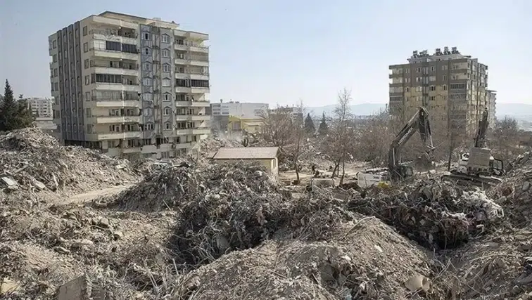 Ebrar Sitesi Davasında 124 Canın Yitirildiği Gerekçeli Karar: Sorumlu Kamu Görevlilerine İyi Hal İndirimi Verildi