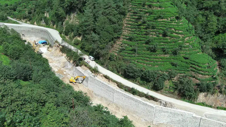 Of’ta Taşkın Riskine Karşı Çalışmalar Sürüyor