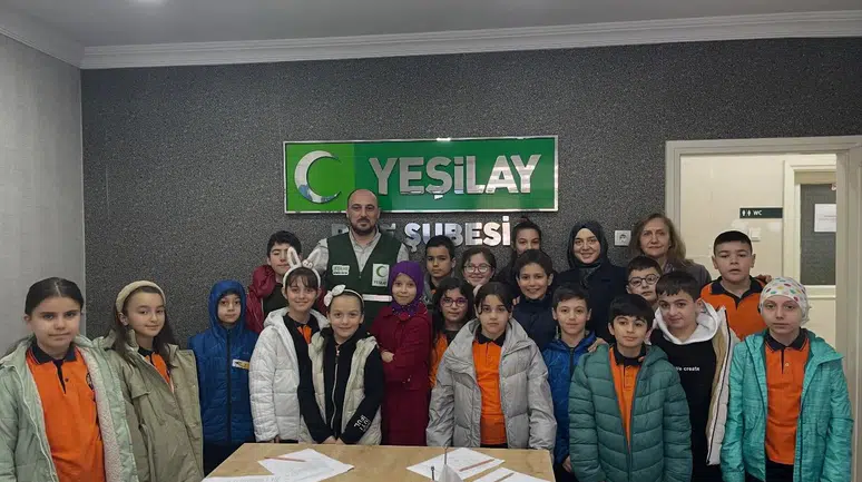Rize Yeşilay’dan İstiklal İlkokulu Öğrencilerine Teknoloji Bağımlılığı Eğitimi